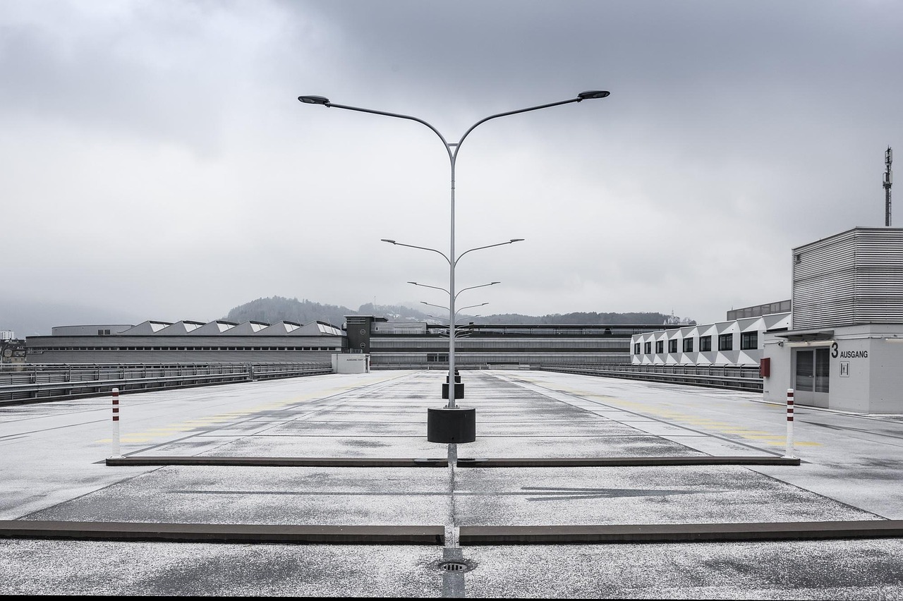 原油期貨上市之路，探索、機(jī)遇與挑戰(zhàn)