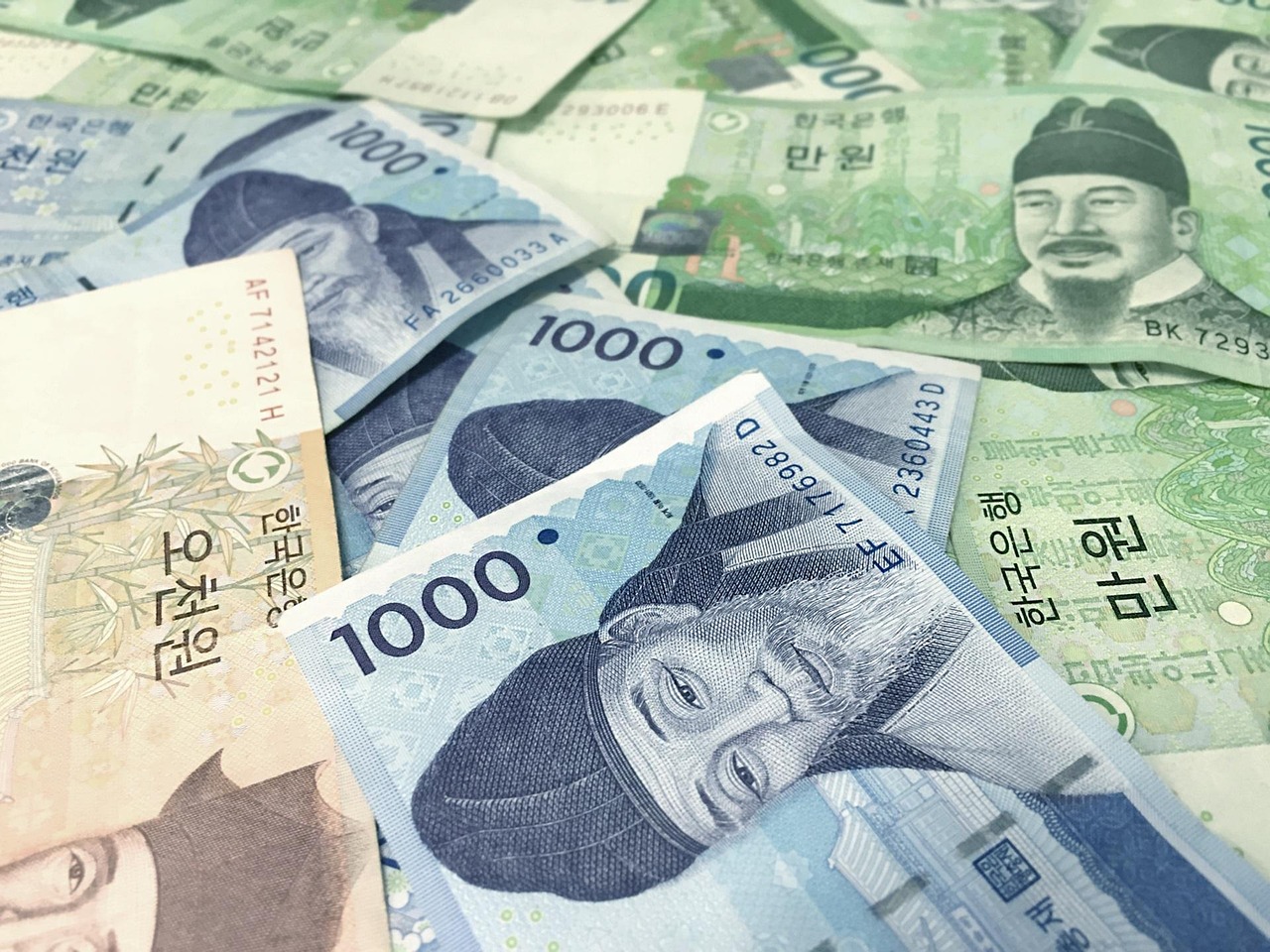 韓國演員收入現(xiàn)狀、影響因素及趨勢分析
