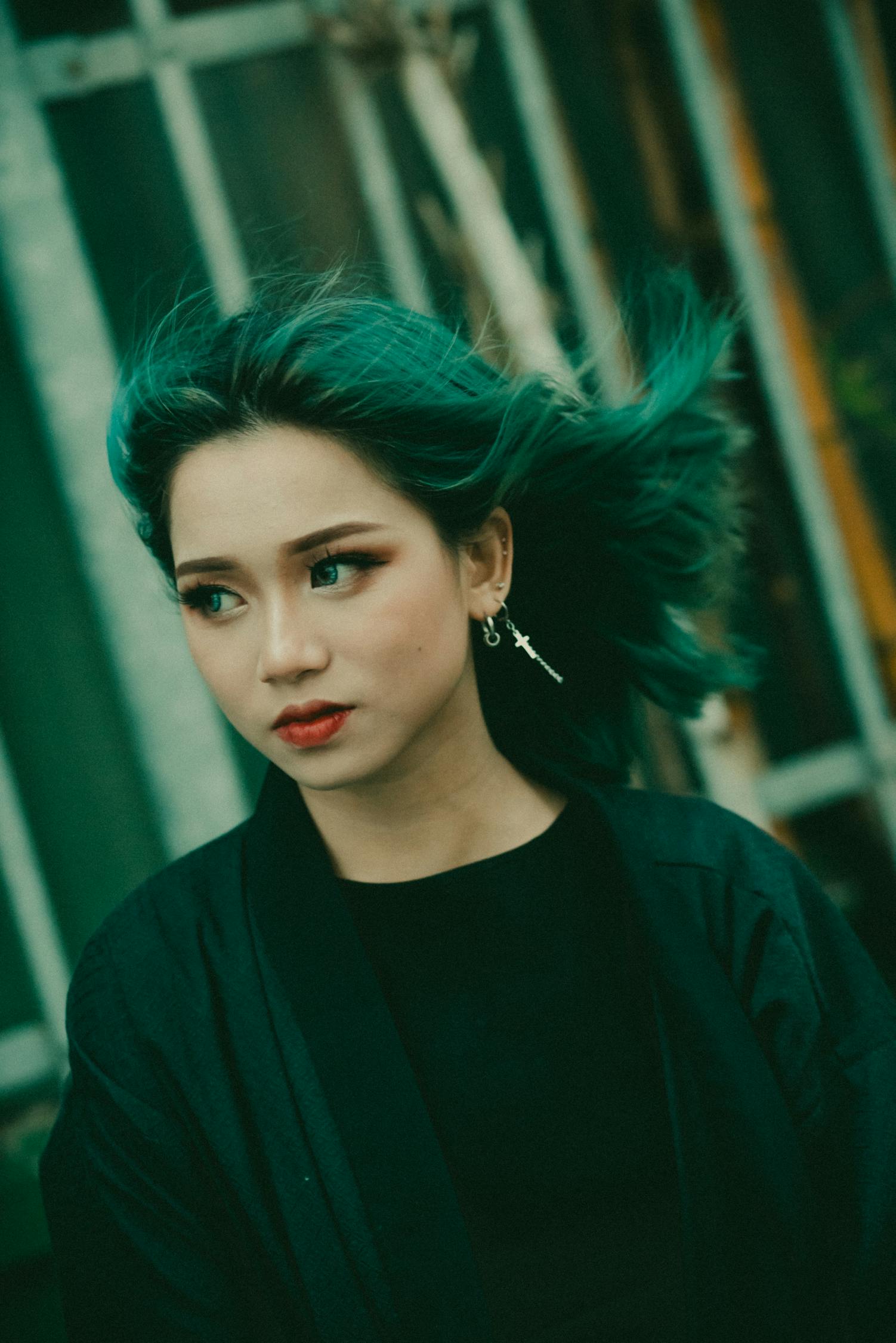 世界微塵里電視劇免費(fèi)觀看完整版，劇情與人物魅力深度探索