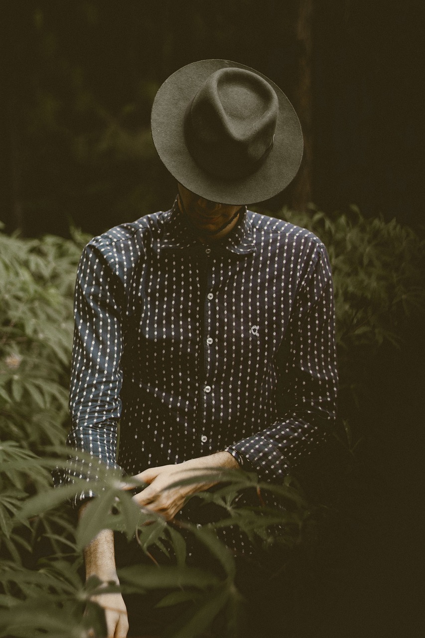 時(shí)尚襯衣改造新技巧，打造獨(dú)特個(gè)性穿搭魅力秘籍